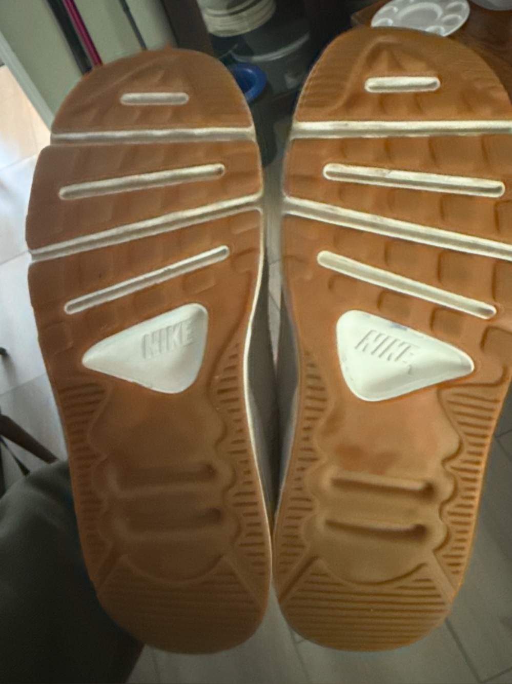 Nike Women’s Air Max LV8 Casual Sneakers size 7.5 - Picture 14 of 14